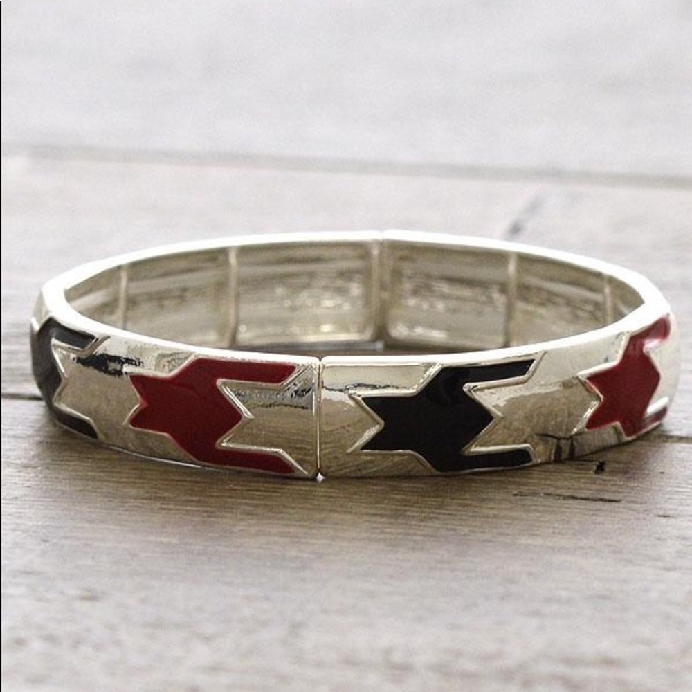 Silver stretch bracelet with red & black houndstooth print